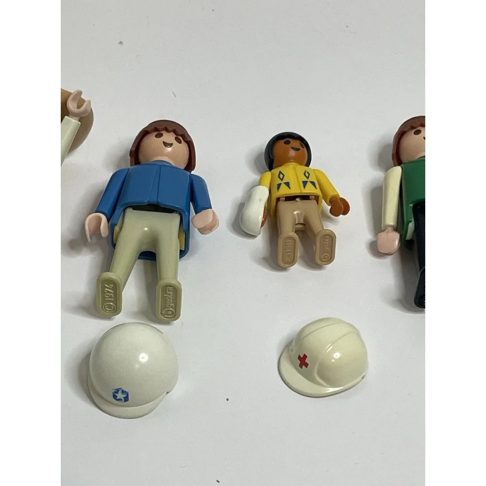 Vintage Playmobil Action Figure Lot Of 6 Figures And 6 Hats